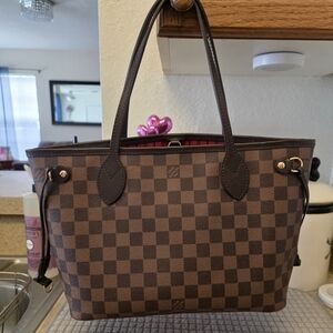 Louis Vuitton PM Neverfull Damier Ebene. EUC.